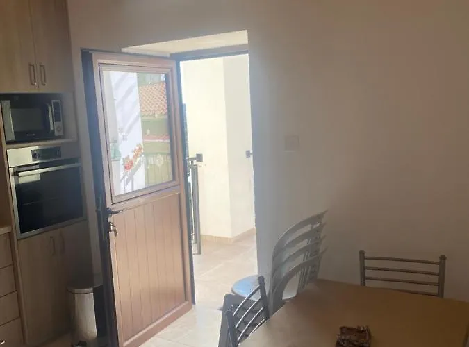 Theonikoshouse